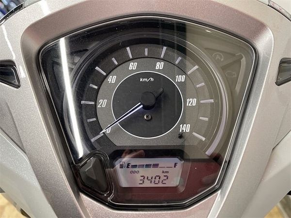 ホンダ リード125 リード125 2020年モデル リアボックス マルチバー USB電源装備 9