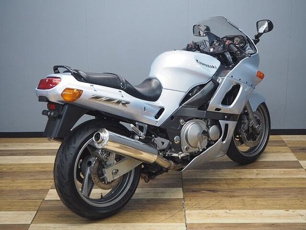 カワサキ ZZR400 ZZ-R400 N9 2003年モデル 3