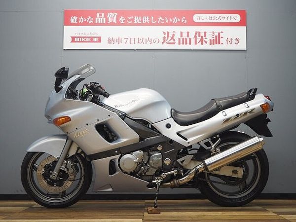 カワサキ ZZR400 ZZ-R400 N9 2003年モデル 4