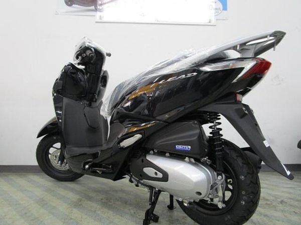 ホンダ リード125 各色展示中!足元フラットで人気のリード125!スマートキーになって益々便利です!下取り歓迎 3