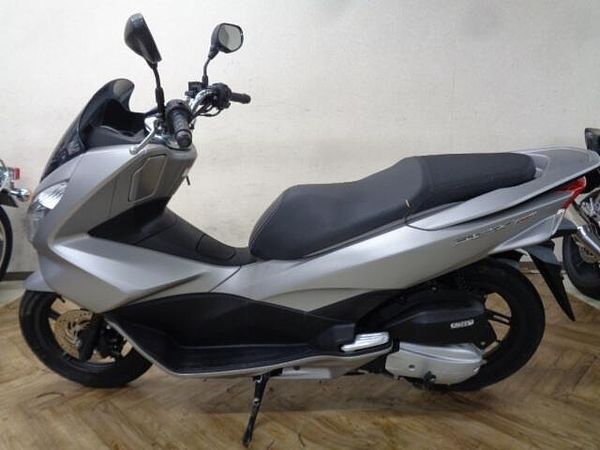 ホンダ PCX150 大切に乗られていたワンオーナー車!ETCが付いてお買い得です!お早めに!下取も大歓迎です! 5