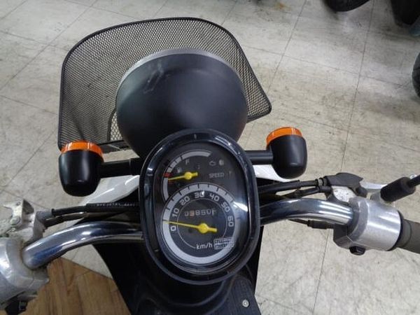 ホンダ トゥデイ 走行少ない上質車が入荷しました!通勤・通学に大活躍間違いなし!夜でも安心ホワイトです! 6