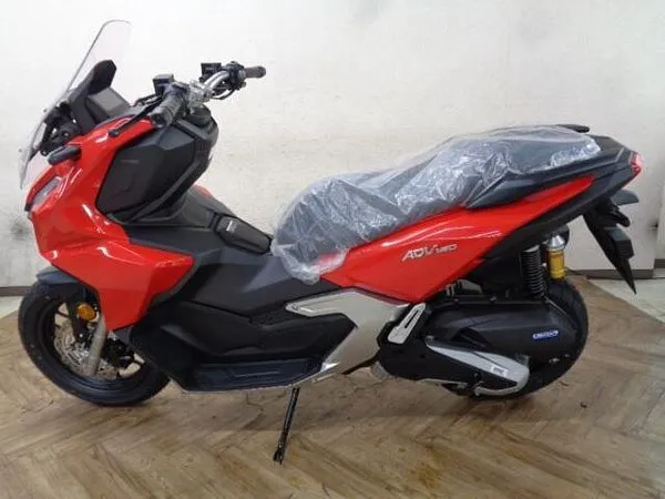 ホンダ ADV160 2025年モデルのADV160新車が入荷しました!カスタムも任せてください!お早めに! 2