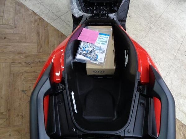 ホンダ ADV160 2025年モデルのADV160新車が入荷しました!カスタムも任せてください!お早めに! 9
