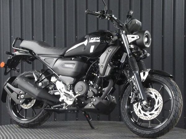 ヤマハ FZ-X ChopsWEBショップにて純正部品やカスタムパーツも販売中 1