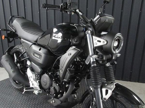 ヤマハ FZ-X ChopsWEBショップにて純正部品やカスタムパーツも販売中 7