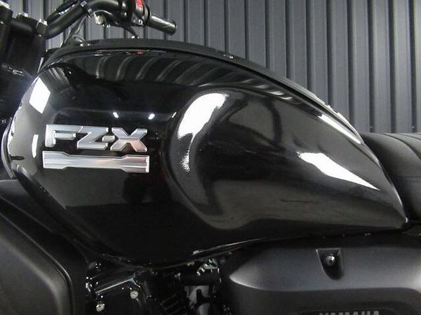 ヤマハ FZ-X ChopsWEBショップにて純正部品やカスタムパーツも販売中 9