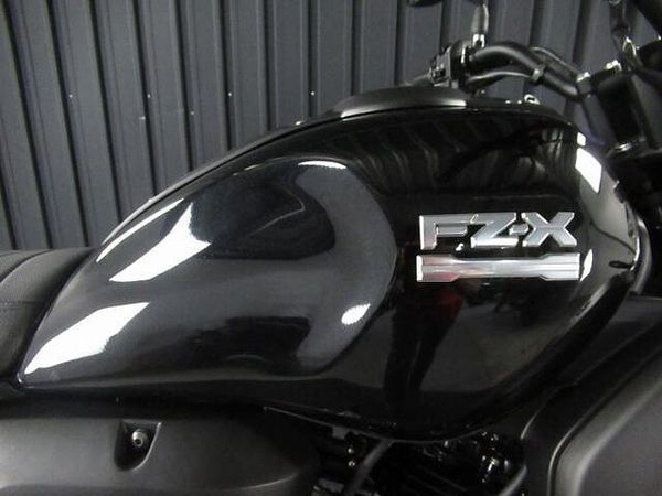 ヤマハ FZ-X ChopsWEBショップにて純正部品やカスタムパーツも販売中 10