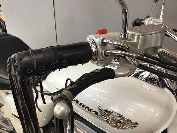 ホンダ マグナ(Vツインマグナ) V-TWIN MAGNA フリンジグリップ キャブ車 スクリーン バックレスト 8