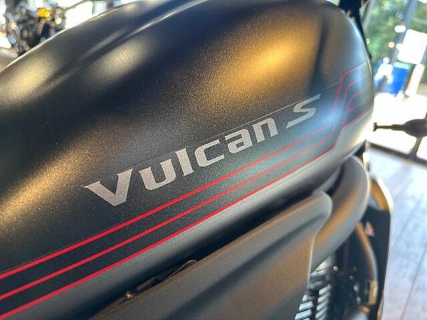 カワサキ バルカンS 店頭現車無し、要取り寄せ車両。お気軽にお問合せくださいませ。 10