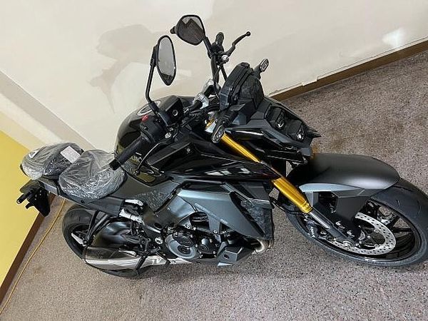 スズキ GSX-S1000 店頭現車無し、要取り寄せ車両。 3