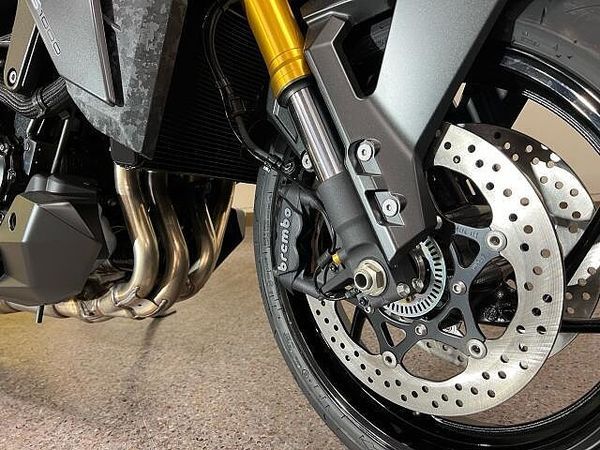 スズキ GSX-S1000 店頭現車無し、要取り寄せ車両。 7