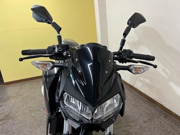 カワサキ Z400 店頭現車無し、要取り寄せ車両。 4