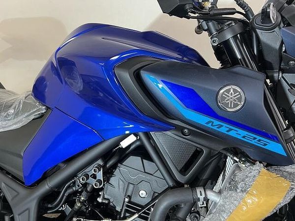 ヤマハ MT-25 8