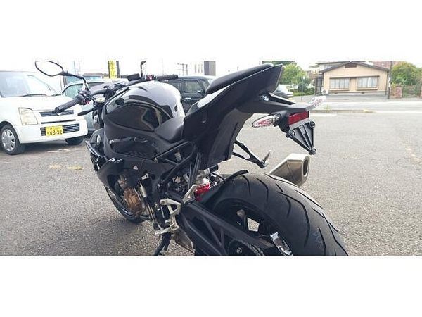 BMW S1000R 5