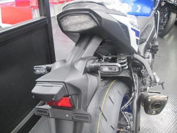 スズキ GSX-S1000 即納できます!!安心のアフターサービスをお約束いたします 8