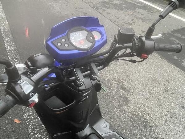 ヤマハ BWS(ビーウィズ) 希少なBW’S50の入荷です!大柄な車体で乗りやすい車両です!!スタイルもワイルドです!! 9