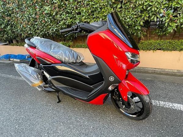 ヤマハ NMAX 155 レッドが際立つ!N-MAX155!豪華機能満載のスマートキーモデルです!上質な走りです!! 2