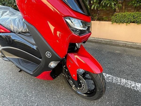 ヤマハ NMAX 155 レッドが際立つ!N-MAX155!豪華機能満載のスマートキーモデルです!上質な走りです!! 3