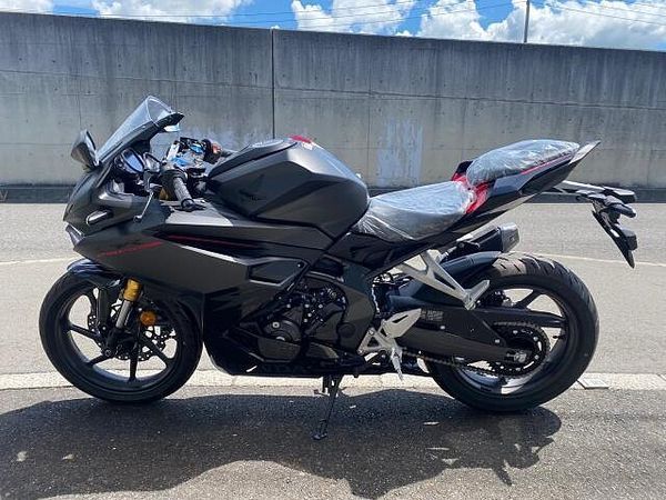 ホンダ CBR250RR (MC51) CBR250RR2023モデルマットバリステックメタリック展示即納車有りますよ! 2