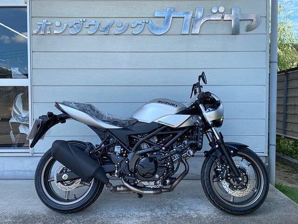 スズキ SV650X SV650X2023年モデルABSマットソードシルバーメタリック新車展示即納車有ります! 1