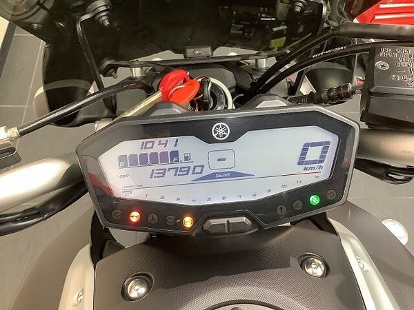 ヤマハ MT-07 MT-07 ABS トップパニア/スクリーン/タンクバッグ 7