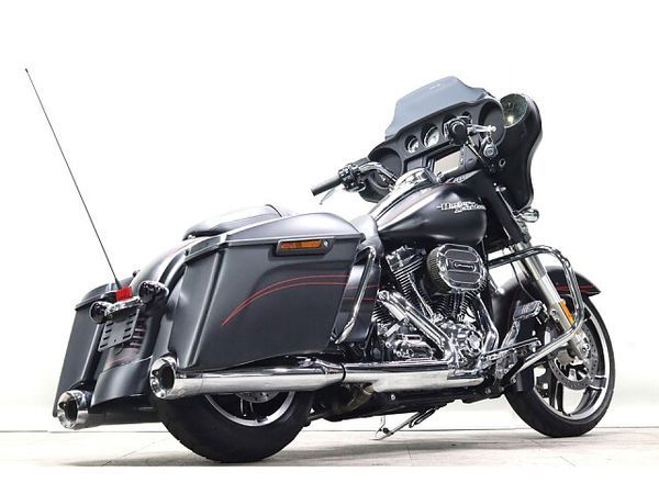 ハーレーダビッドソン FLHX Touring STREETGLIDE 8