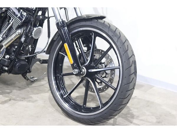 ハーレーダビッドソン FXSB SOFTAIL BREAKOUT 2