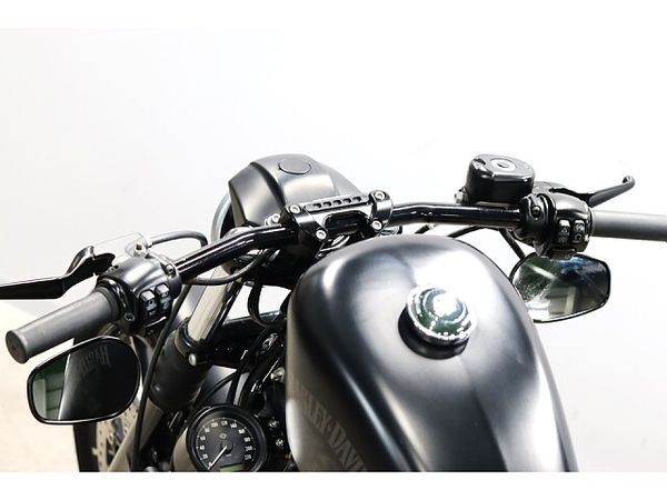 ハーレーダビッドソン XL883N SPORTSTER IRON 6