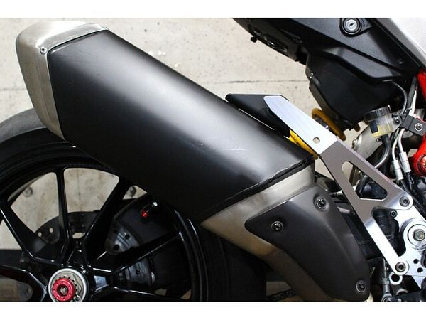 ドゥカティ HYPERMOTARD821 メールでお問合せの際は、ronajapan@gmail.com までお気軽にどうぞ! 7