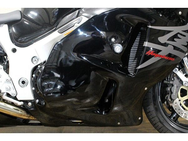 スズキ HAYABUSA メールでお問合せの際は、ronajapan@gmail.com までお気軽にどうぞ! 6