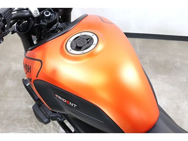 トライアンフ TRIDENT 660 メールでお問い合わせの際は、ronajapan.shiki@gmail.com まで! 5