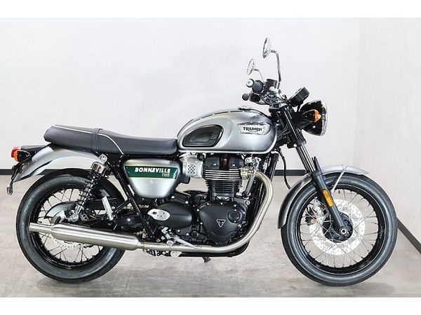 トライアンフ BONNEVILLE T100 メールでお問い合わせの際は、ronajapan.shiki@gmail.com まで! 8