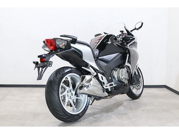 ホンダ VFR1200F デュアルクラッチトランスミッション メールでお問い合わせの際は、ronajapan.shiki@gmail.com まで! 8