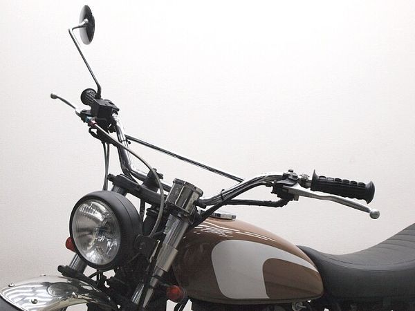 カワサキ 250TR 3