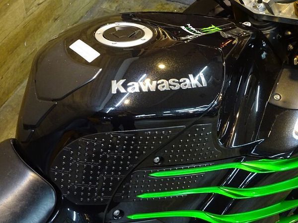 カワサキ ZX-14R 7