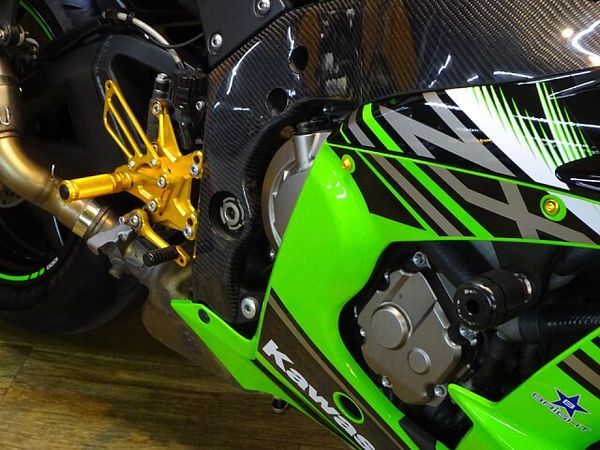 カワサキ ZX-10R 8