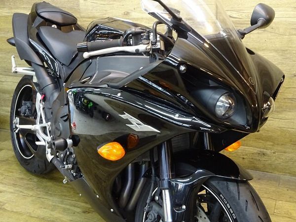 ヤマハ YZF-R1 5