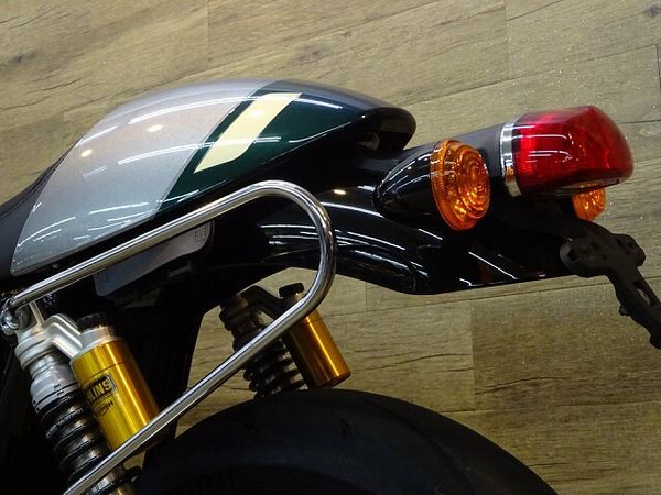 トライアンフ THRUXTON RS 3