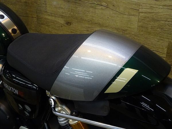 トライアンフ THRUXTON RS 5