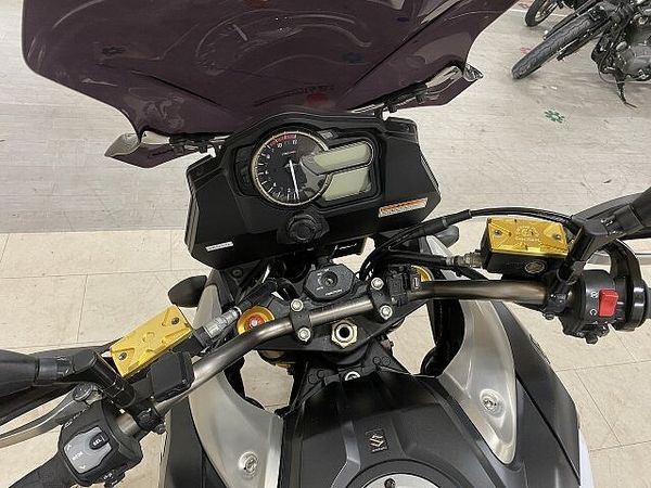 スズキ Vストローム1000 【マル得】V-Strom 1000 2014年モデル GIVI製パニア/リアボックス装備 8