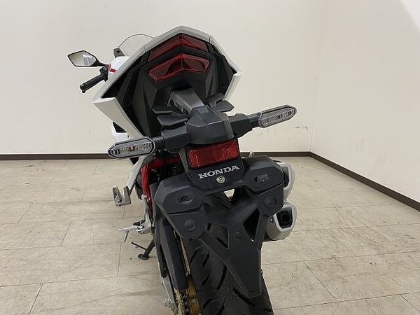 ホンダ CBR250RR (MC51) 【マル得】CBR250RR 2020年モデル マルチバー/スマホホルダー/USB装備 9