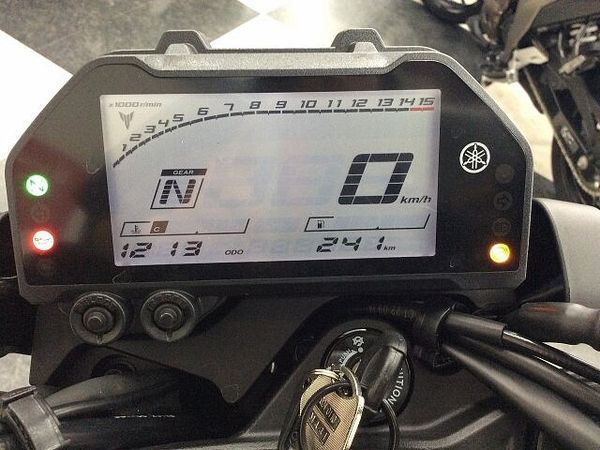 ヤマハ MT-25 MT-25【ABS・エンジンガード・USB電源・マットブラック】 9