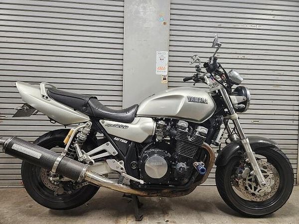 ヤマハ XJR1200 これぞオートバイ!という風格漂う空冷ビッグネイキッド! 1