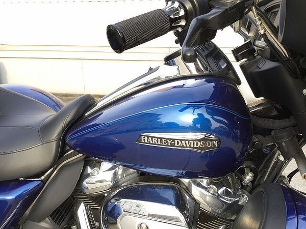 ハーレーダビッドソン FLHTCUTG TRIKE TRIGLIDE ULTRA トライグライドウルトラ マフラー グリップ タンクキャップ !! 8