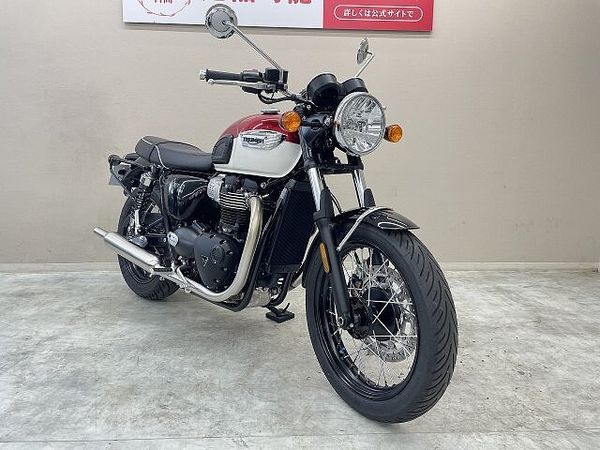 トライアンフ BONNEVILLE T100 ボンネビルT100 2023年モデル 左右バックサポート装備 2