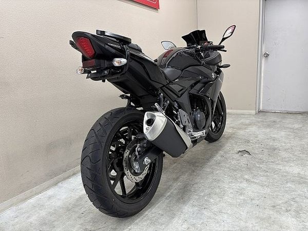 スズキ GSX250R GSX250R 2021年モデル スモークスクリーン グラブoー マルチバー USBポート 5