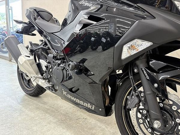 カワサキ ニンジャ 400 NINJA400 2020年モデル マルチバー USBポート装備 10