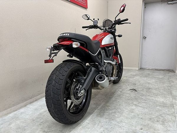 ドゥカティ Scrambler Urban Enduro スクランブラーアイコン メーターバイザー フェンダーレスキット装備 4
