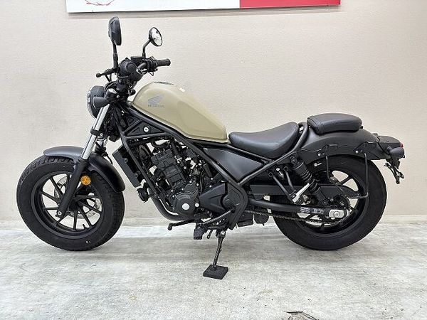 ホンダ レブル 250 レブル250 ABS グリップヒーター バックサポート USBポート装備 3